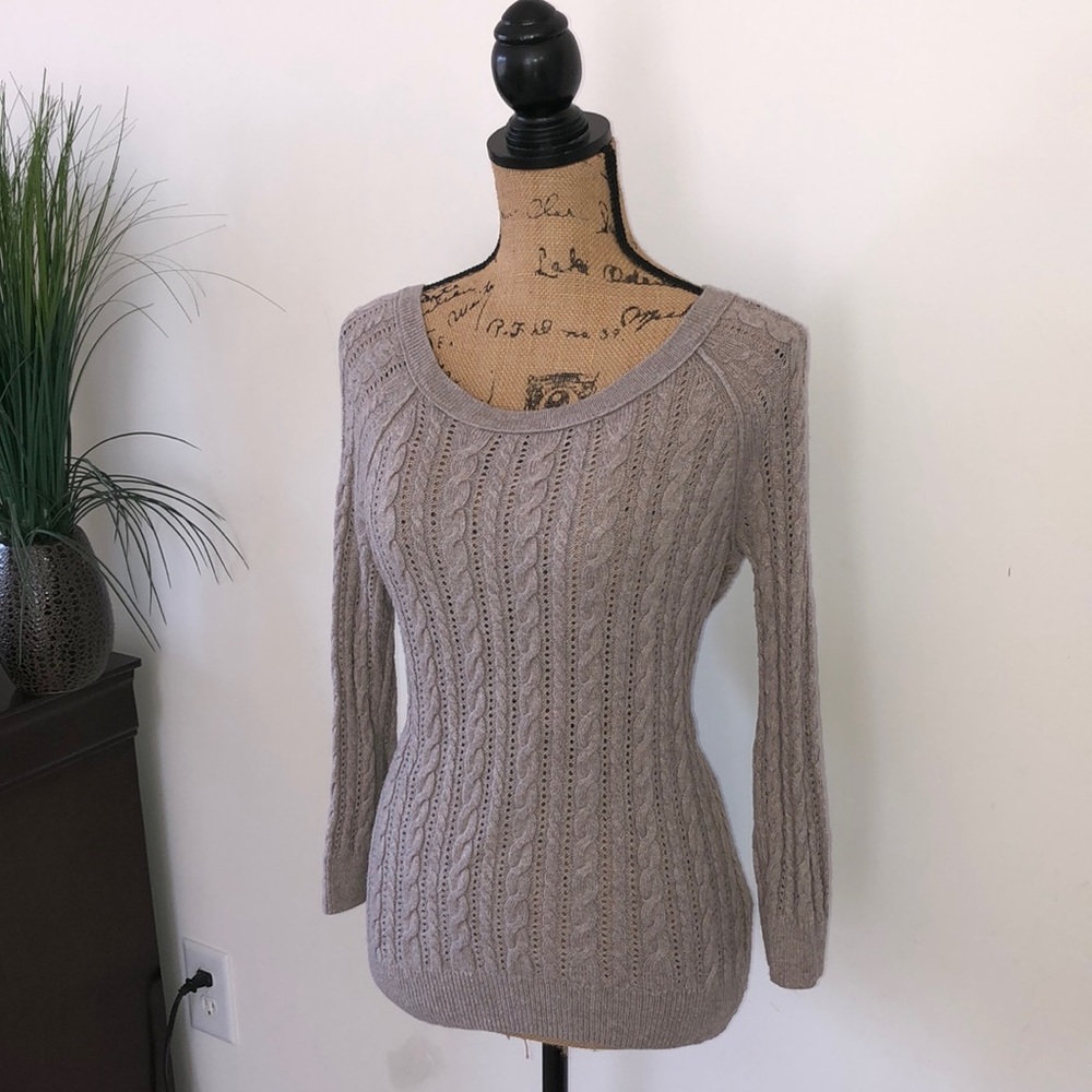 American Eagle tannish brown cable knit